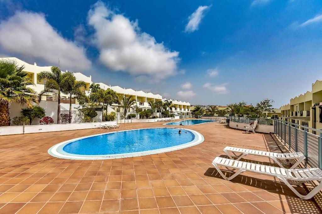 فيلا Oasis Fanabe Townhouse أذيخي المظهر الخارجي الصورة